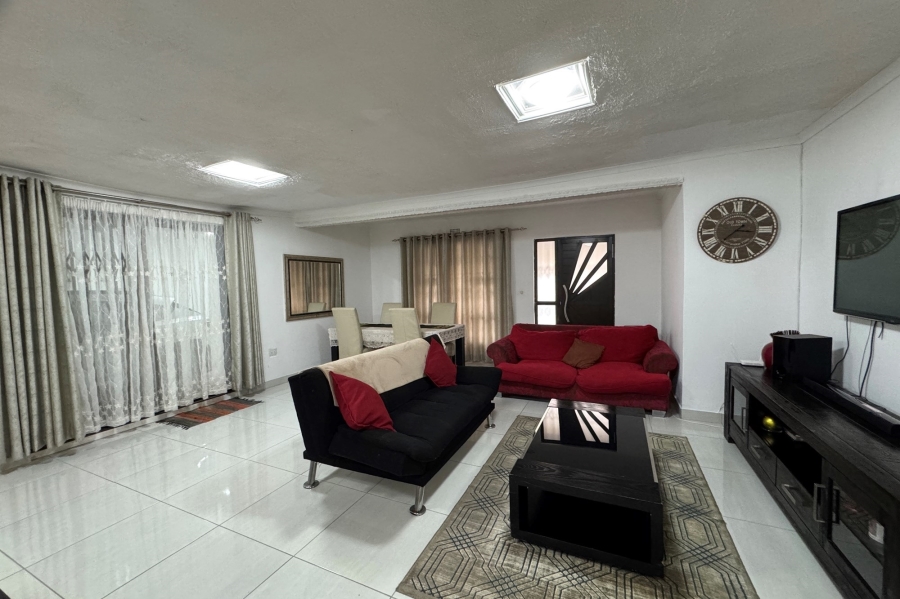 3 Bedroom Property for Sale in Park Village Western Cape